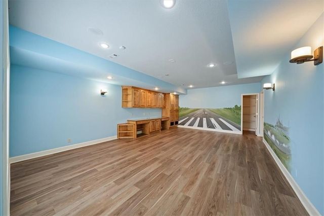 725 SW Winterwalk Lane, Lee's Summit, MO 64081