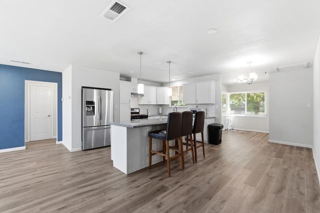 1630 N Delno Avenue, Fresno, CA 93705