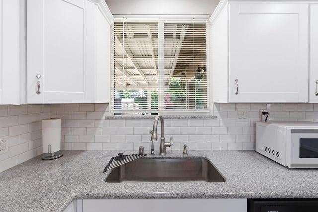 1630 N Delno Avenue, Fresno, CA 93705