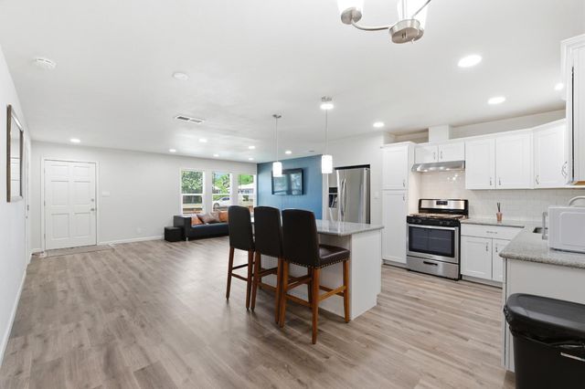1630 N Delno Avenue, Fresno, CA 93705