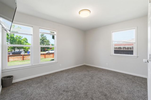 1630 N Delno Avenue, Fresno, CA 93705