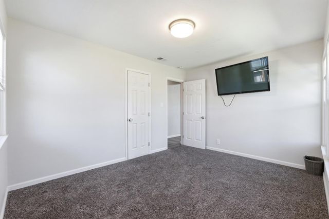 1630 N Delno Avenue, Fresno, CA 93705