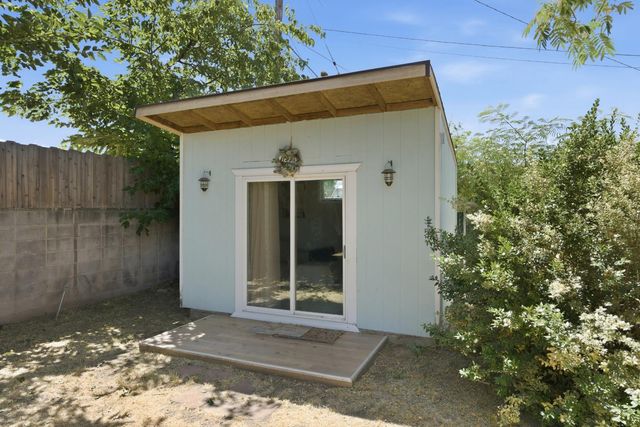 1630 N Delno Avenue, Fresno, CA 93705