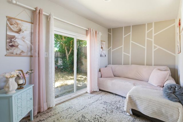 1630 N Delno Avenue, Fresno, CA 93705