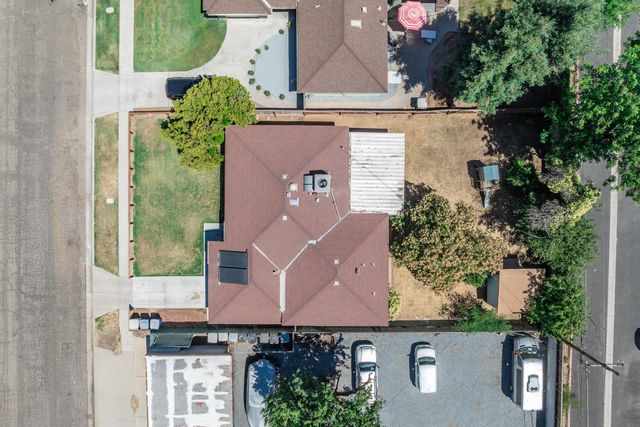 1630 N Delno Avenue, Fresno, CA 93705