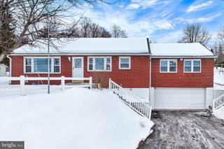 194 SPANGLERS MILL RD, New Cumberland, PA 17070