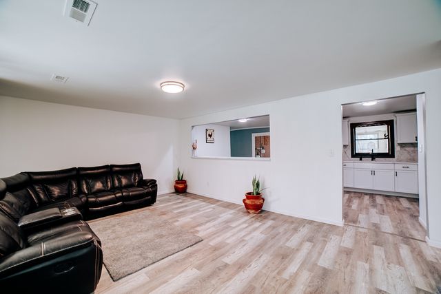 2775 E Riverview Drive, Kankakee, IL 60901