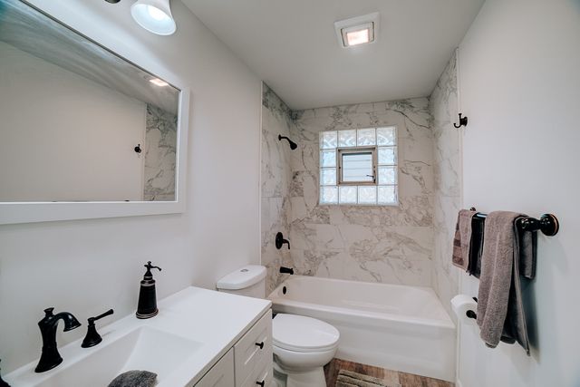 2775 E Riverview Drive, Kankakee, IL 60901