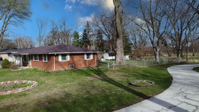 2775 E Riverview Drive, Kankakee, IL 60901