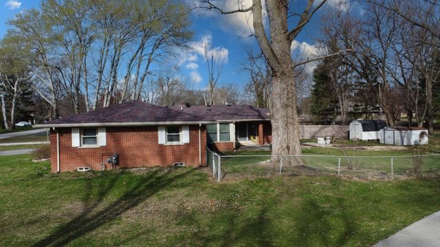 2775 E Riverview Drive, Kankakee, IL 60901