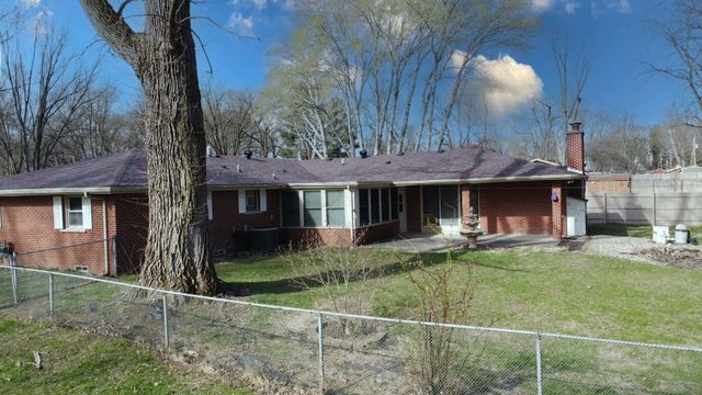 2775 E Riverview Drive, Kankakee, IL 60901