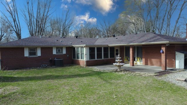 2775 E Riverview Drive, Kankakee, IL 60901