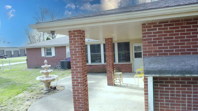 2775 E Riverview Drive, Kankakee, IL 60901