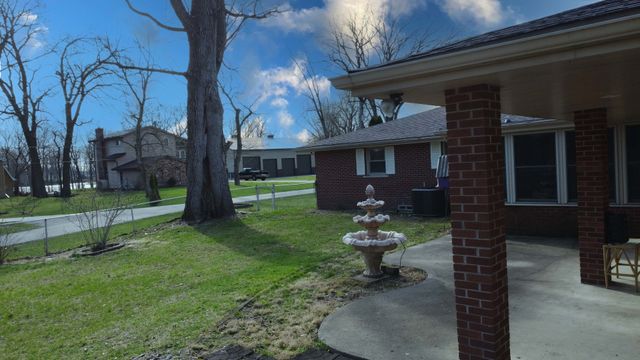 2775 E Riverview Drive, Kankakee, IL 60901