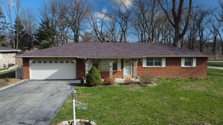 2775 E Riverview Drive, Kankakee, IL 60901