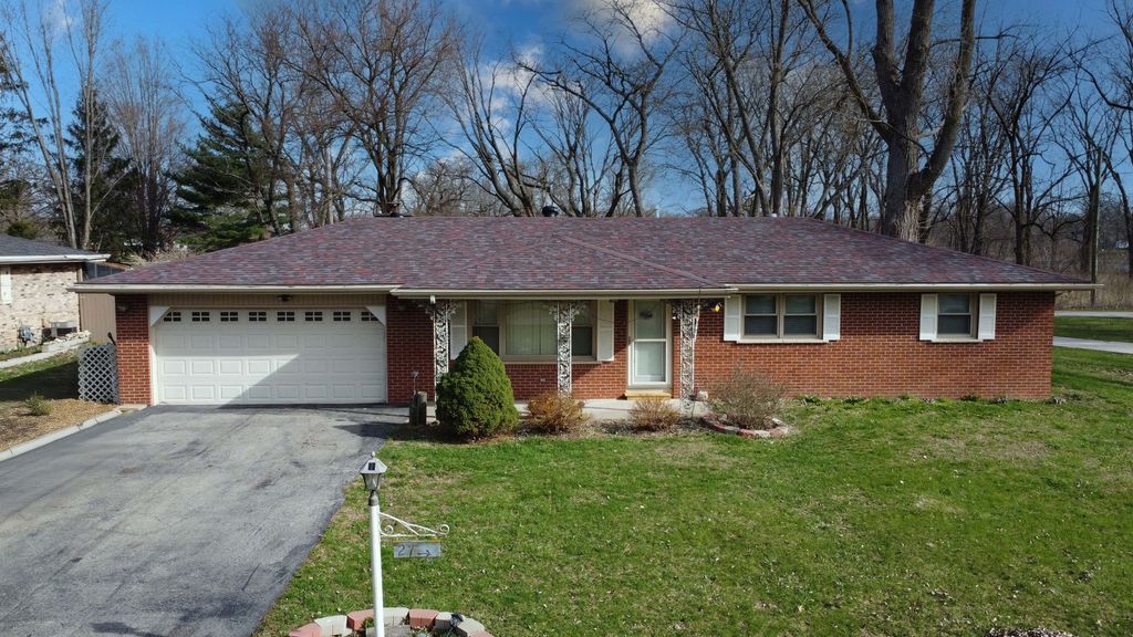 2775 E Riverview Drive, Kankakee, IL 60901