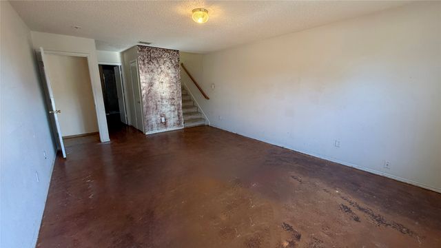 7105 Lake Roberts Way, Arlington, TX 76002