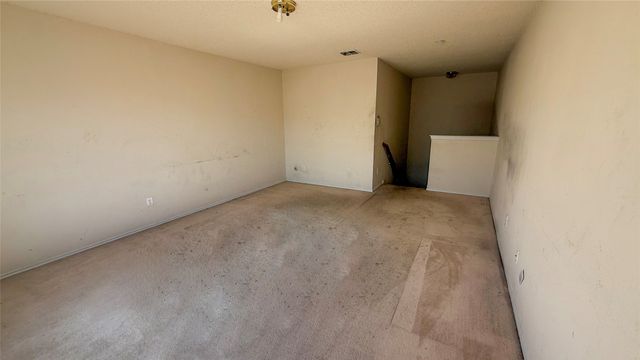 7105 Lake Roberts Way, Arlington, TX 76002