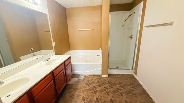 7105 Lake Roberts Way, Arlington, TX 76002