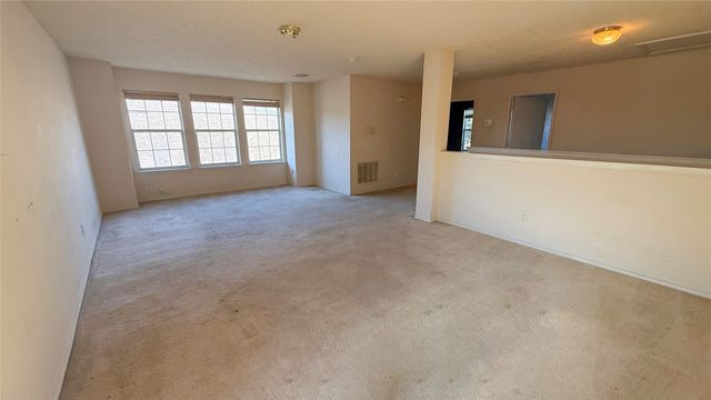 7105 Lake Roberts Way, Arlington, TX 76002