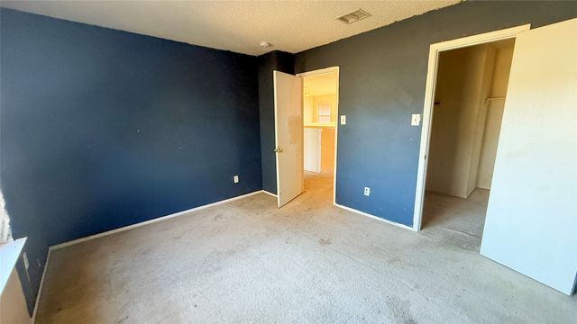 7105 Lake Roberts Way, Arlington, TX 76002