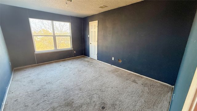 7105 Lake Roberts Way, Arlington, TX 76002