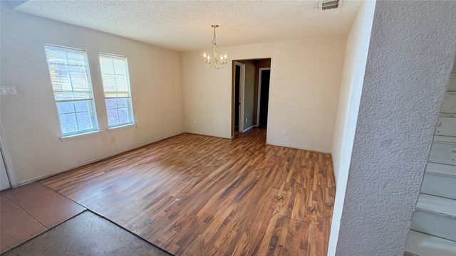 7105 Lake Roberts Way, Arlington, TX 76002