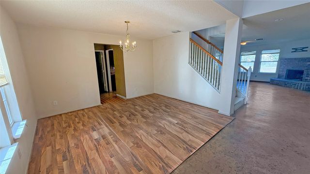 7105 Lake Roberts Way, Arlington, TX 76002