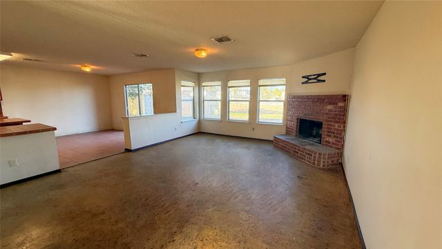 7105 Lake Roberts Way, Arlington, TX 76002