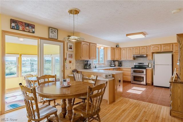 5174 Oakhill Street, Louisville, OH 44641