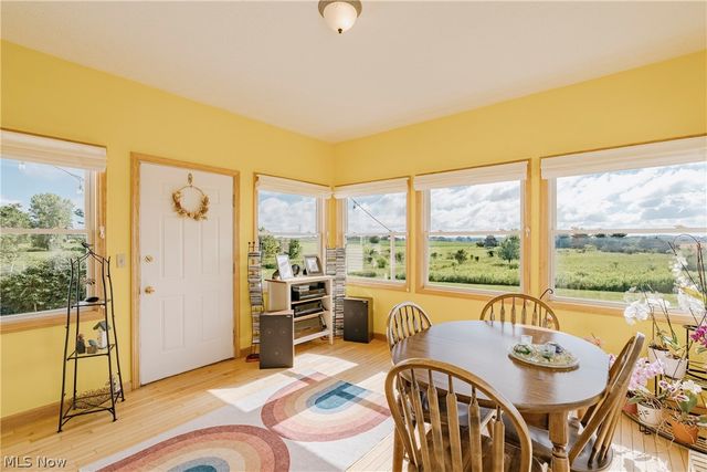 5174 Oakhill Street, Louisville, OH 44641