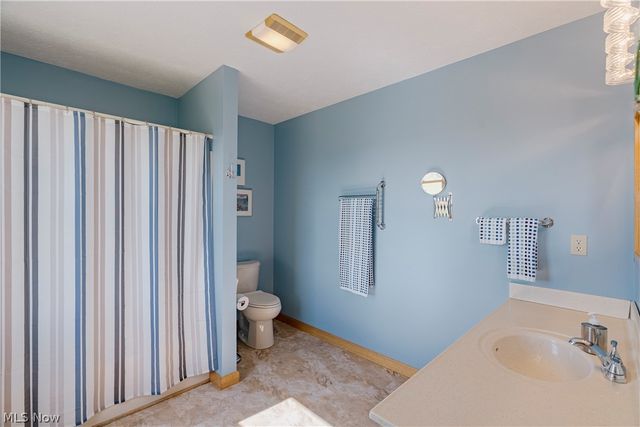 5174 Oakhill Street, Louisville, OH 44641