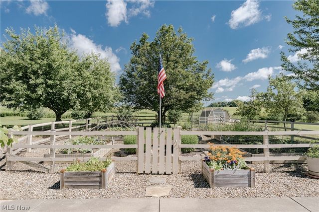 5174 Oakhill Street, Louisville, OH 44641