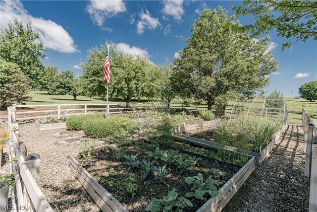 5174 Oakhill Street, Louisville, OH 44641