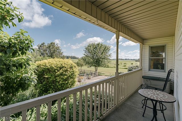 5174 Oakhill Street, Louisville, OH 44641