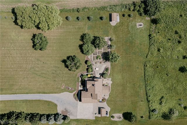 5174 Oakhill Street, Louisville, OH 44641