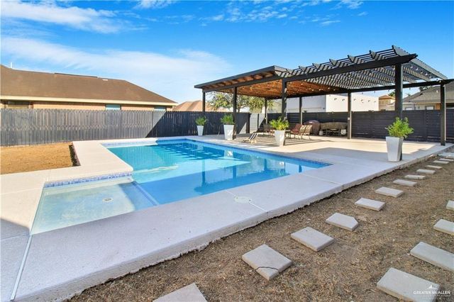 800 New Orleans Circle, Pharr, TX 78577