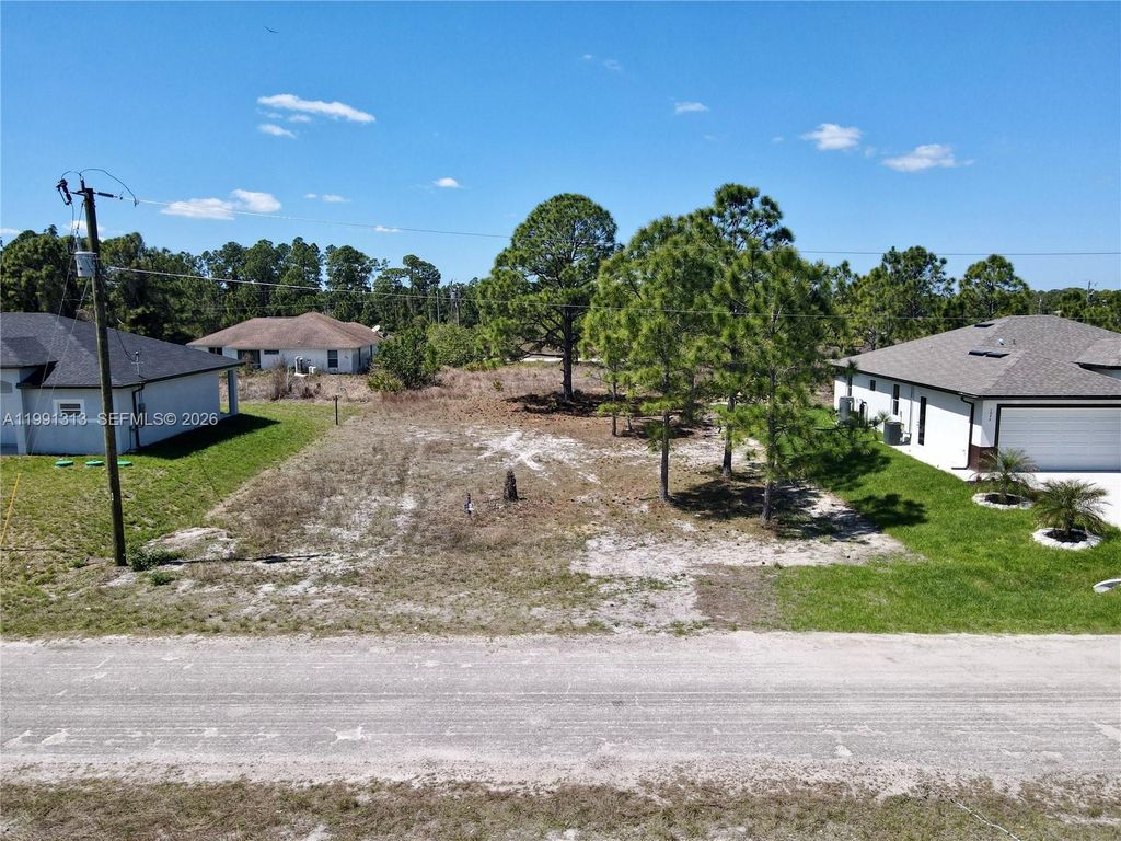 1044 marshall ave s, Lehigh Acres, FL 33974
