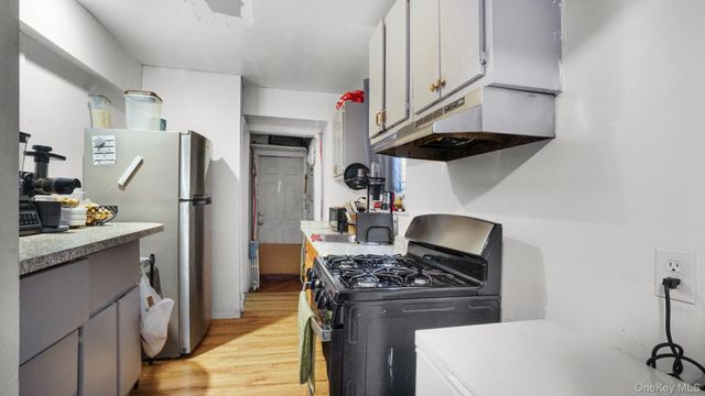 2661 Briggs Avenue A, Bronx, NY 10458