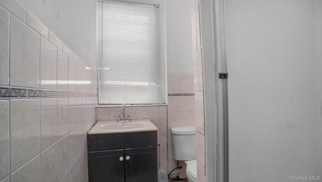 2661 Briggs Avenue A, Bronx, NY 10458