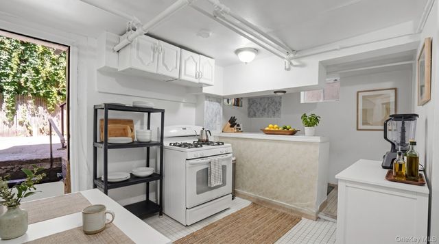 2661 Briggs Avenue A, Bronx, NY 10458