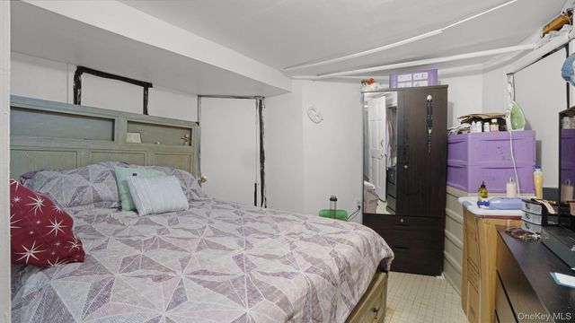 2661 Briggs Avenue A, Bronx, NY 10458