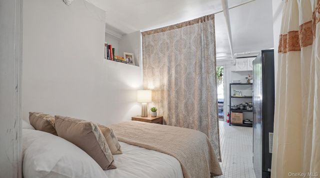 2661 Briggs Avenue A, Bronx, NY 10458