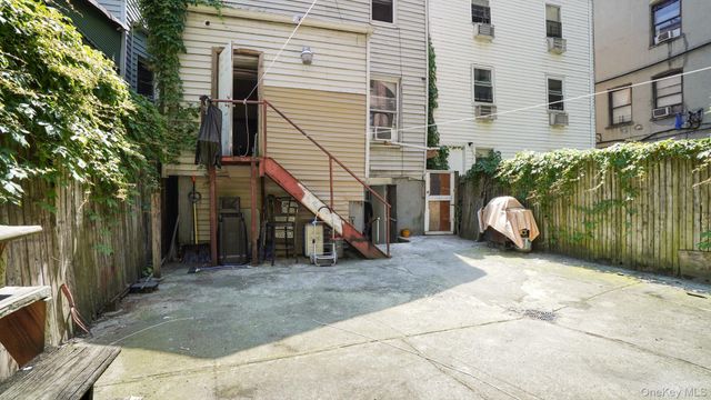 2661 Briggs Avenue A, Bronx, NY 10458