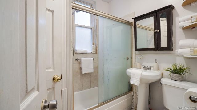 2661 Briggs Avenue A, Bronx, NY 10458