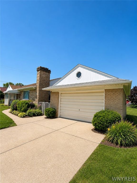 910 George Urban Boulevard, Cheektowaga, NY 14225