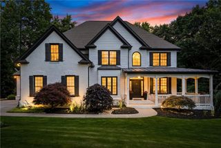 8525 Swiss Air Point, Gainesville, GA 30506