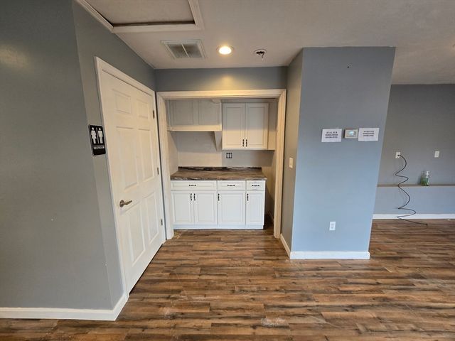 396 Winthrop St, Taunton, MA 02780