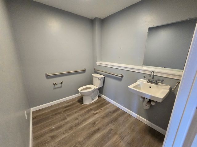 396 Winthrop St, Taunton, MA 02780