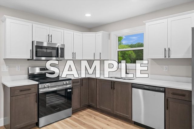 643 NW Crabapple Drive, Dalton, GA 30721